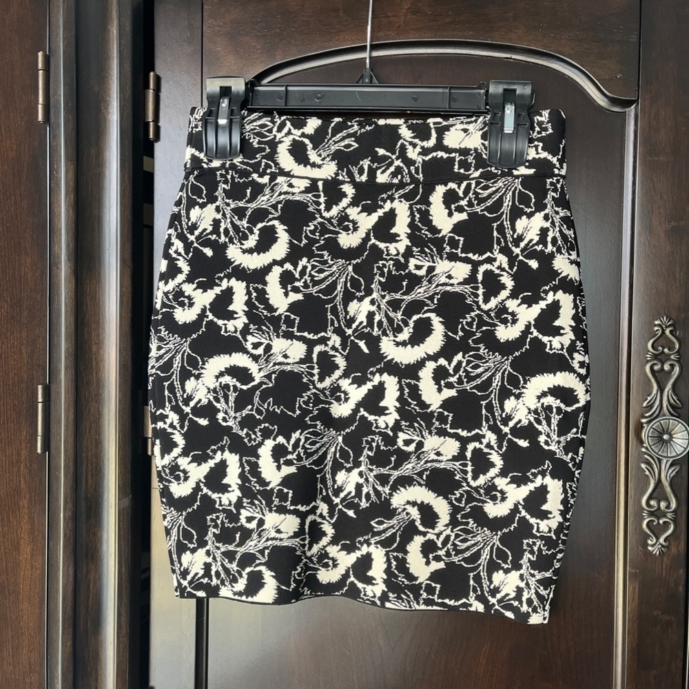 Rag & Bone Liberty Black And White Floral Print Skirt Size S